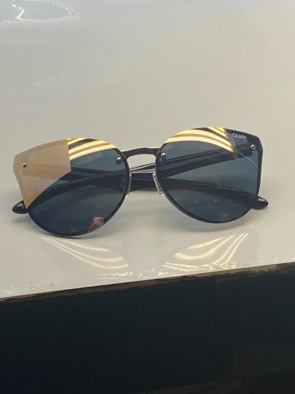 Q/A Quay Australia  Higher Love Mirror Lens Rimeless Rose Gold Sunglasses